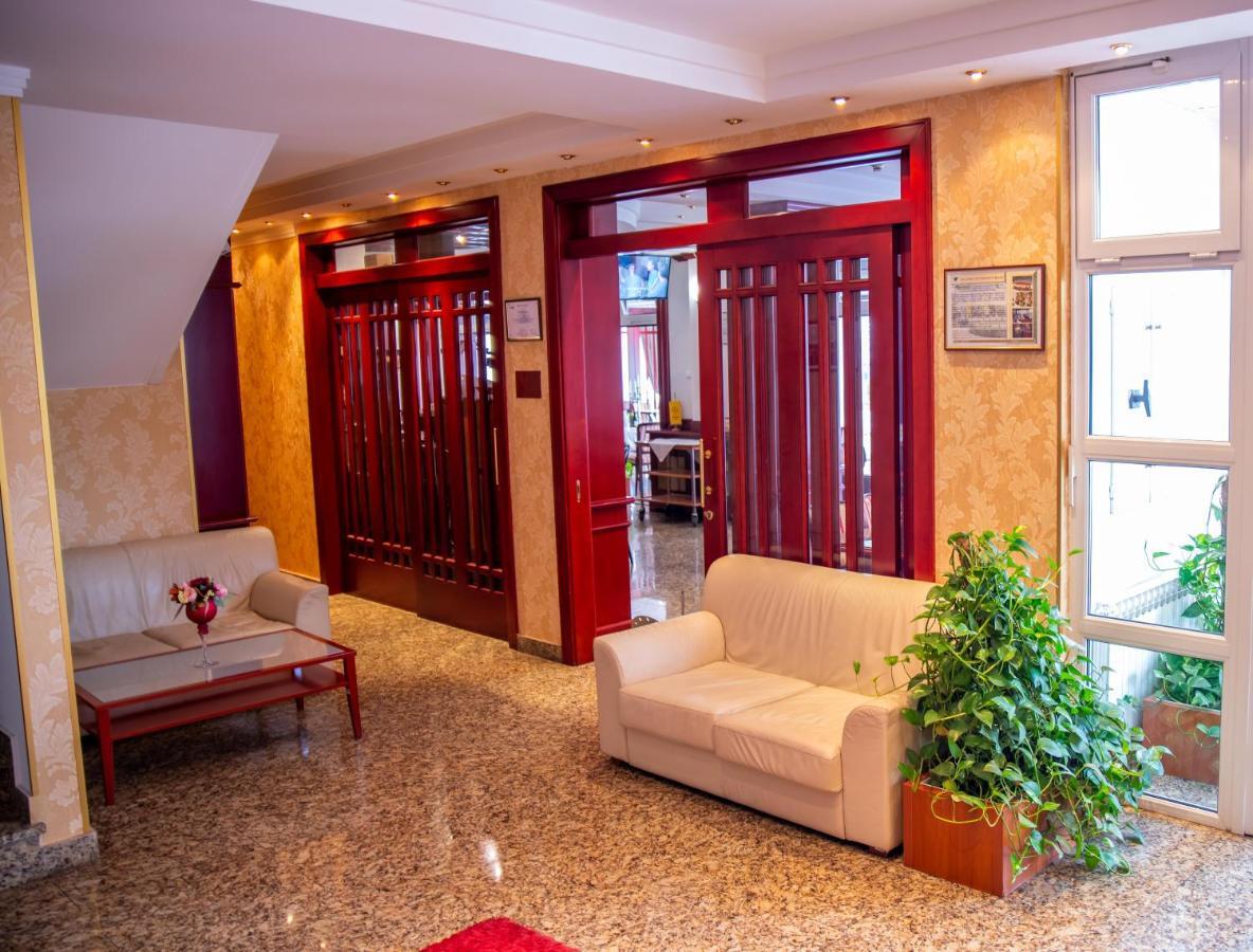 Hotel Integra Doboj Exterior foto
